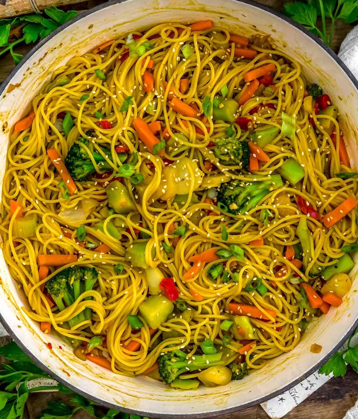 Veggie Singapoori Noodles